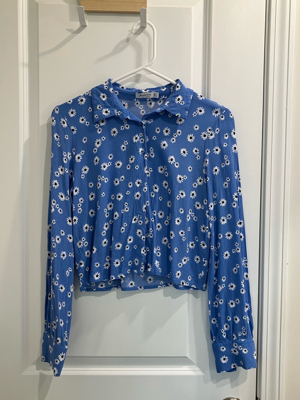 Stradivarius Blue Floral Button-Down Long Sleeve Top